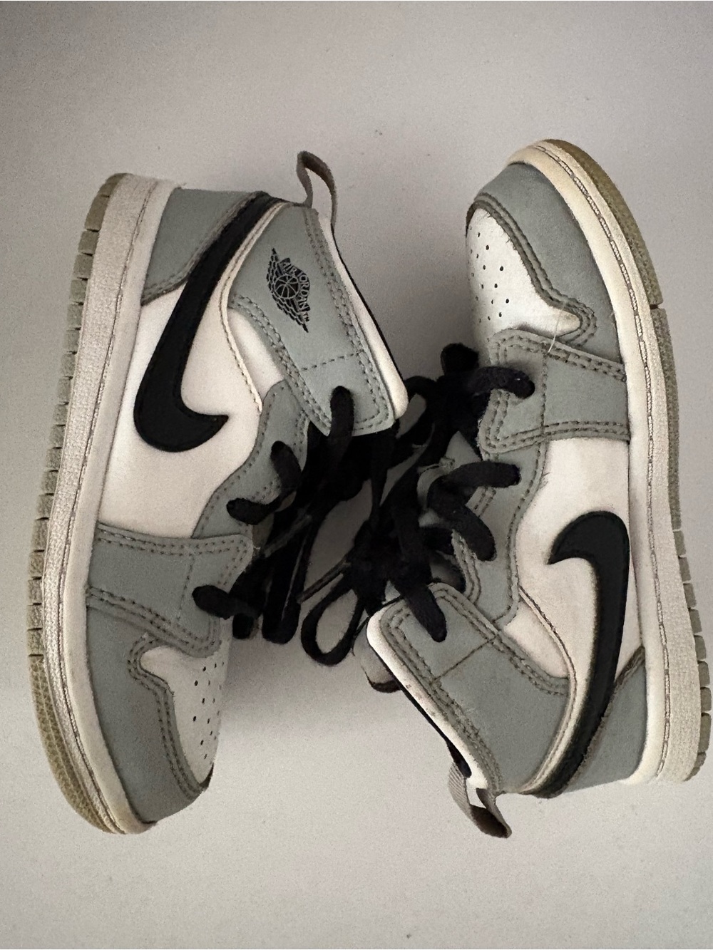 Jordan 1 Mid TD Light Smoke Gray Shoes 640735-092 Boys Size 10 / 10C - Picture 3 of 9